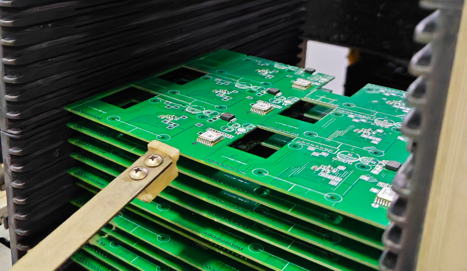 De impact van automatiseringsniveaus in PCBA-fabrieken op massaproductie